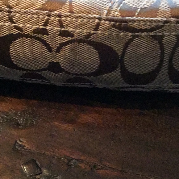 Classic Coach purse - Picture 4 of 4